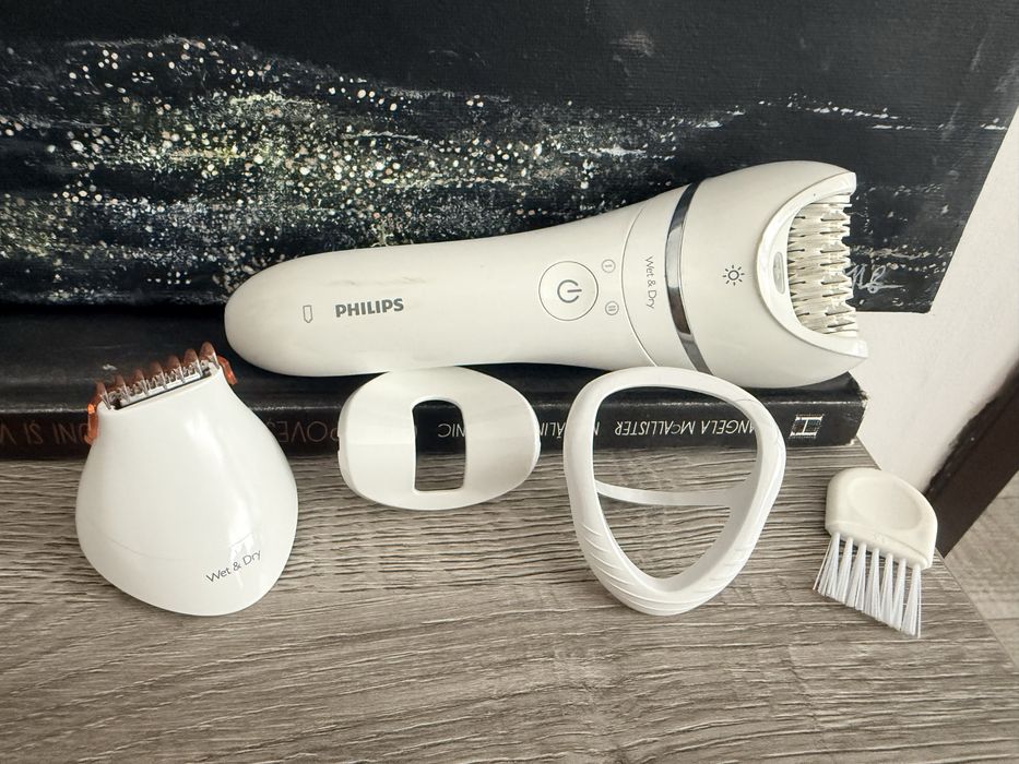 Aparat de epilat wet and dry Philips - cu accesorii noi si saculeț