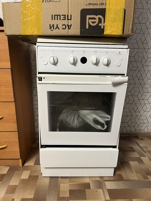 Продаю газовую плиту бу