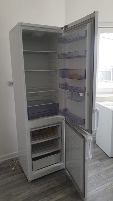 Продается холодильники