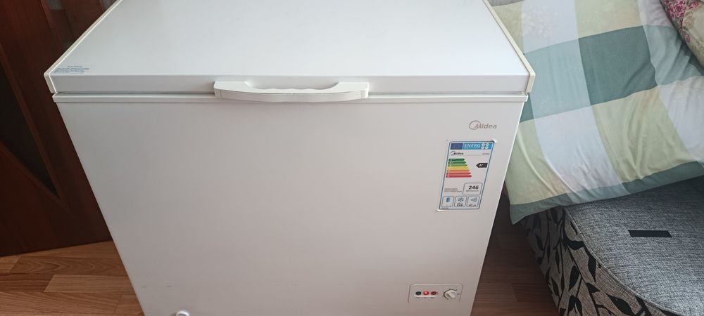 Продам морозильную камеру