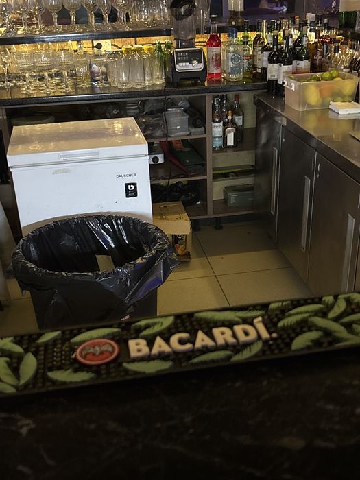 Барная стойка, барные стулья