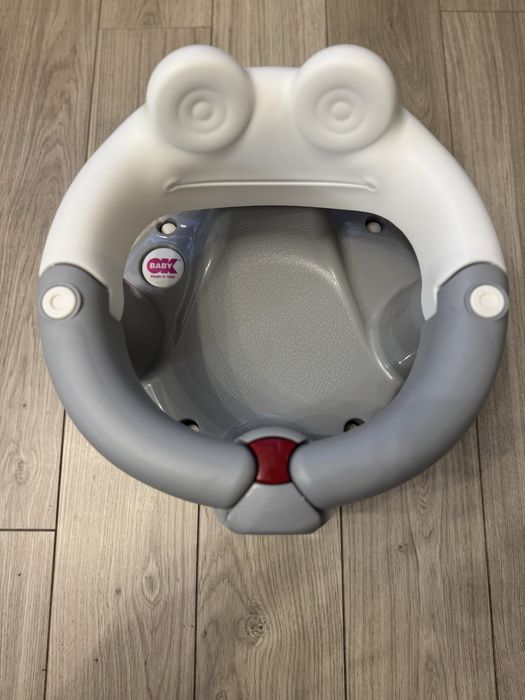 Scaun bebe pentru baie