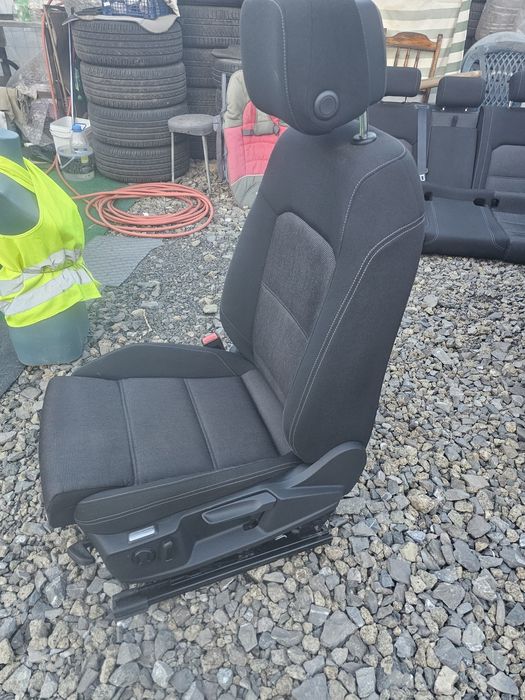 комплект седалки за Passat b8 комби 2015-2023 година .