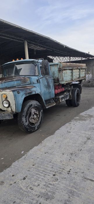 Zil 130 yuk mashina