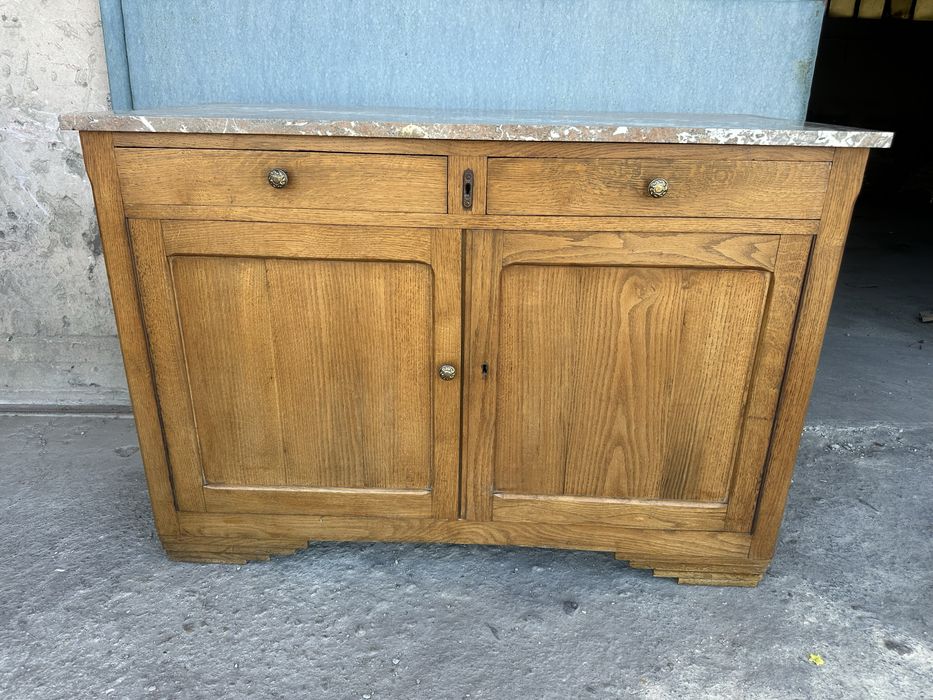 Винтидж дъбов бюфет / комод с мраморен плот