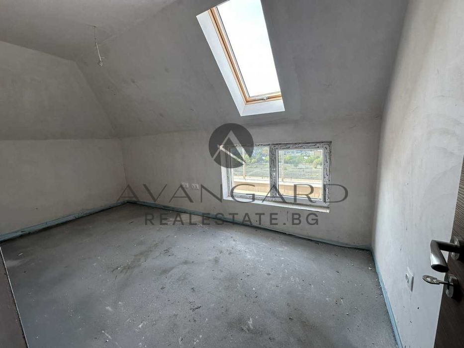 Продава се Тристаен апартамент в Пловдив, Тракия - 152 кв.м за 1231 €/кв.м - Снимка #6