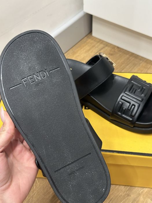 Дамски чехли FENDI