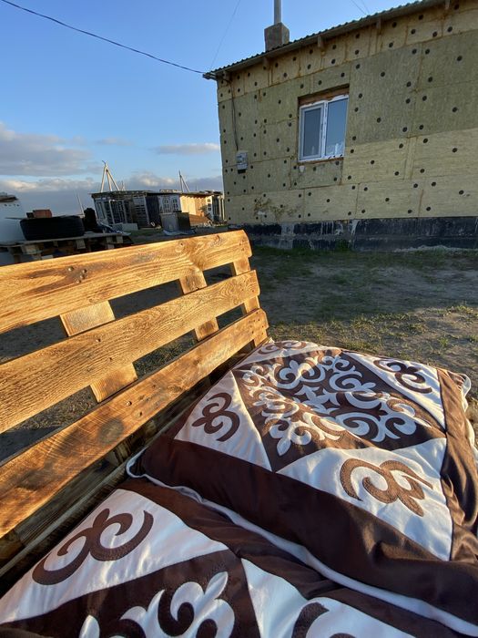 Диван из поддонов