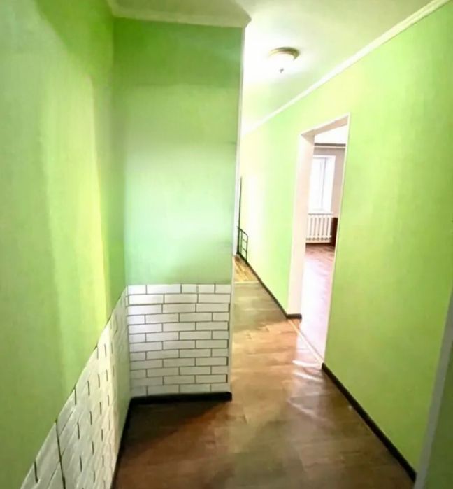 продам 1-ком. 32кв. центр 3-этаж