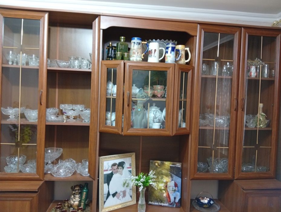 Стенка 3 секции, срочно продам