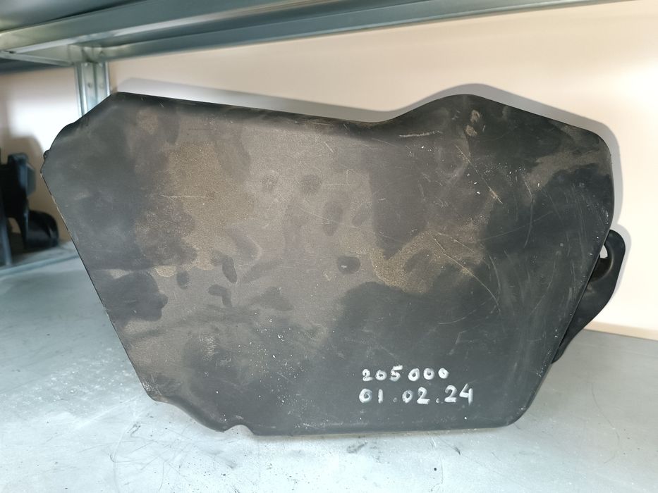 Кутия за въздушен филтър с дебитомер за BMW E46 Compact, 2001