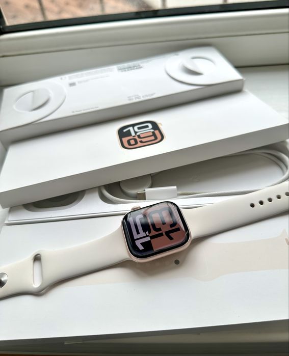 Apple iWatch 10 Gold 42mm 100%