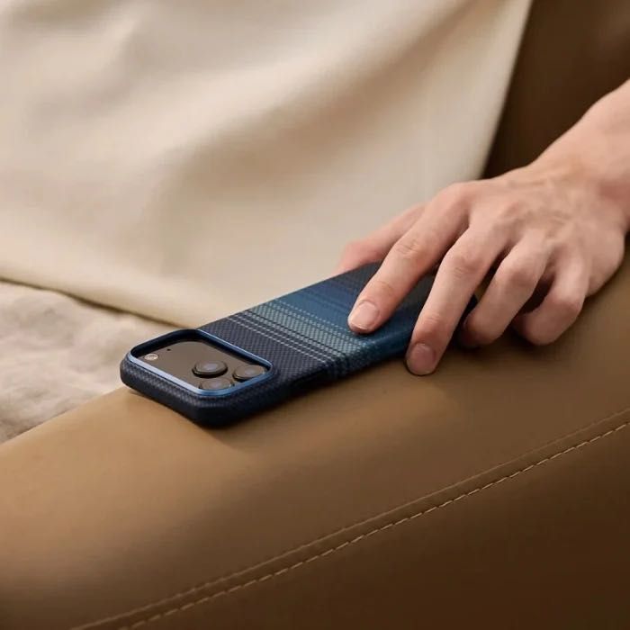 Husa de protectie Pitaka pentru iPhone 17 Pro Max, MagEZ 7 Ultra-Slim MagSafe Moonrise
