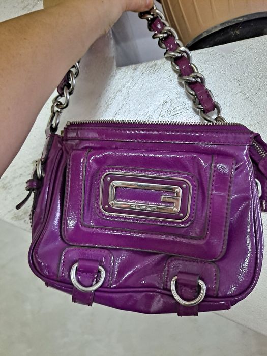 Lot gentute...ambele fără defecte..