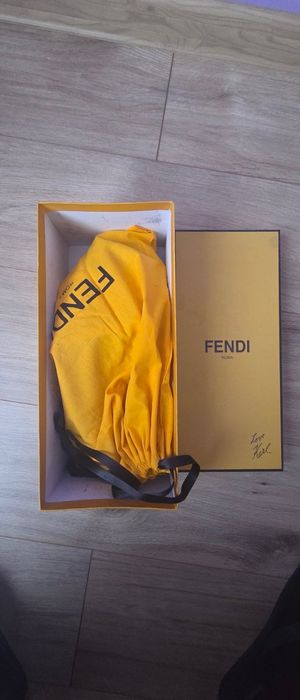 Мъжки чехли Fendi