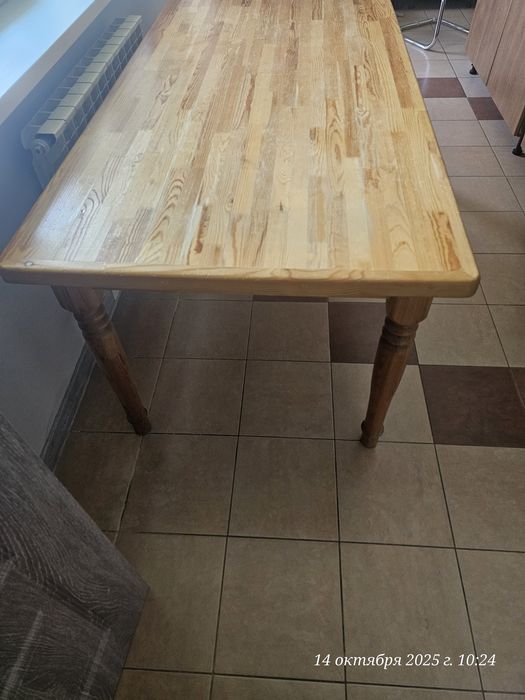 Продается Шкаф и стол