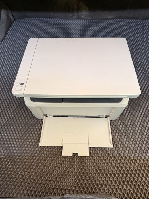 Принтер HP 3в1 черно-белый