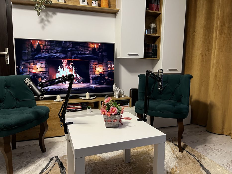 Studio podcast 30mp 3 camere Sony |3 microfoane Rode | Editare | Live