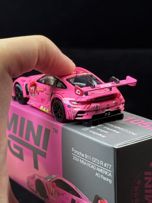 Mini GT | Porsche 911 GT3 #77 (Roxy)