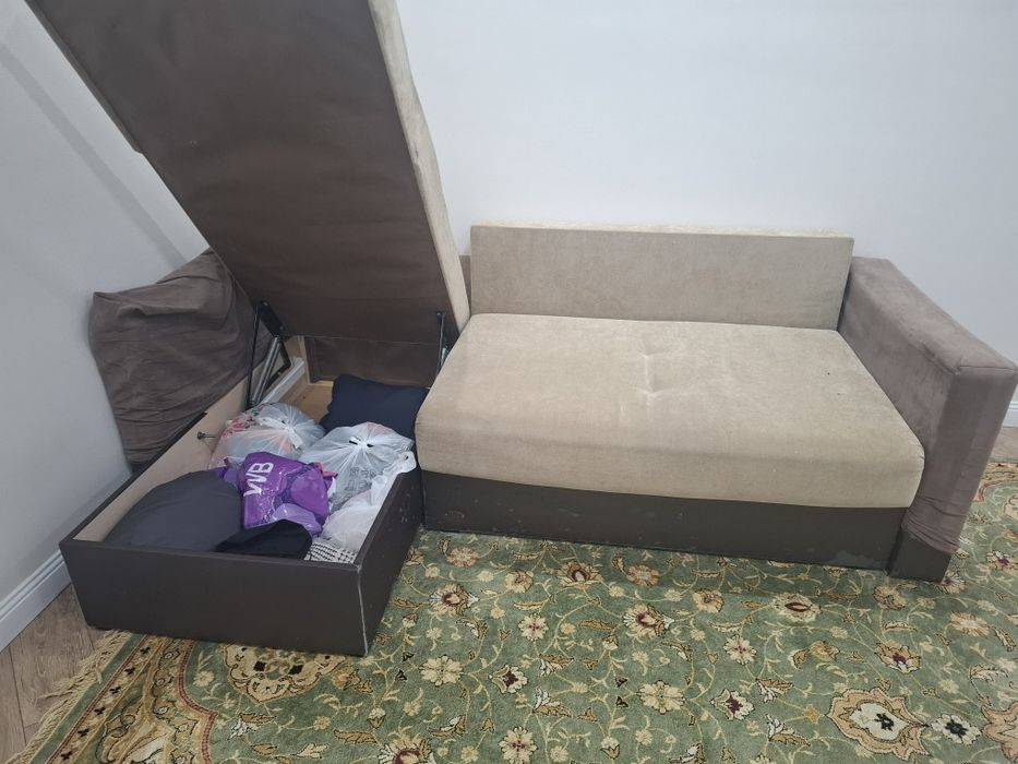 Бесплатно отдам мягкий диван