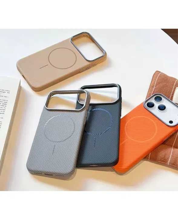 Husa Ultra Slim - Insertie Carbon - iPhone 17 Pro si iPhone 17 Pro Max