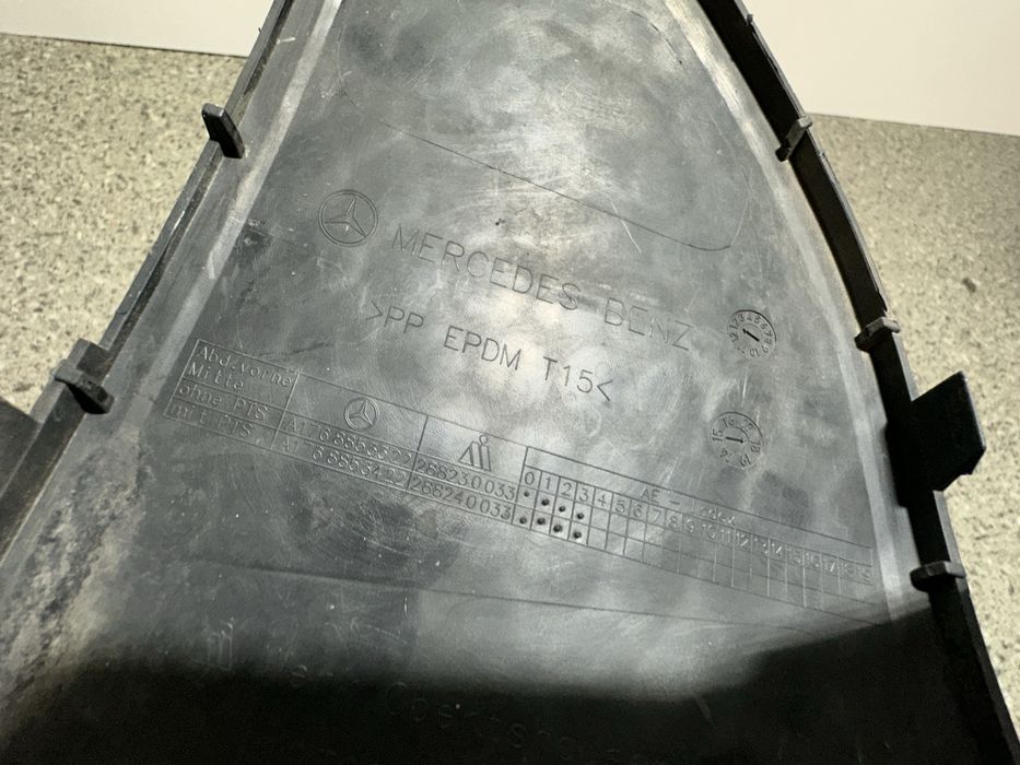 Grila inferioară bara fata mercedes A W176