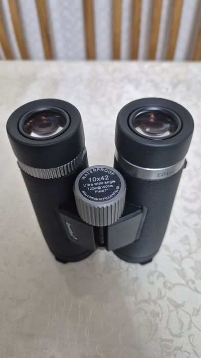 Продаю бинокль Левенгук 10×42