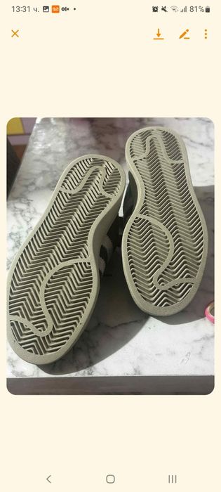 Тъмно зелени маратонки  Adidas Campus 00,в много добро състояние!