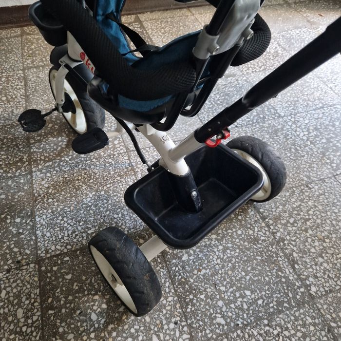 Tricicleta-carucior Kubi pentru  copii  - roti cauciuc, pedale, cadru metalic, parasolar