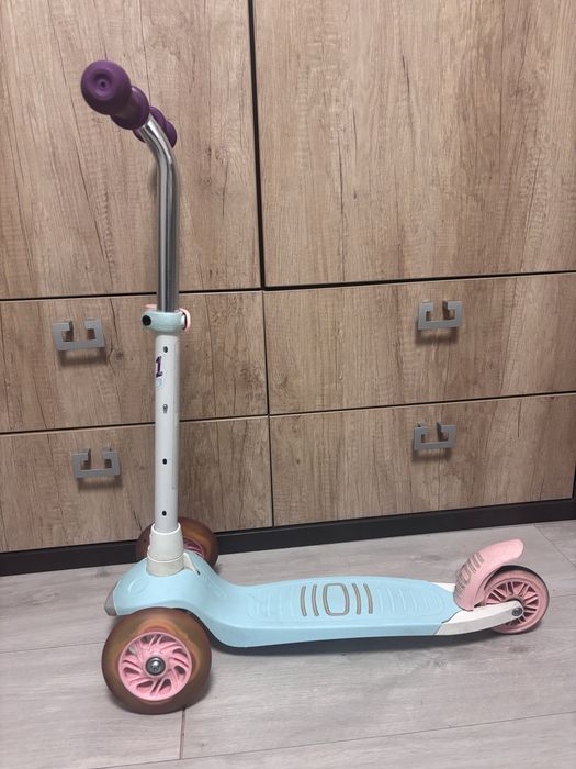 Trotineta Oxelo cu 3 roti pt copii, cu leduri