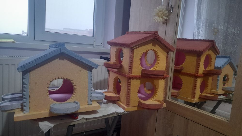 Vând căsuța pasarele