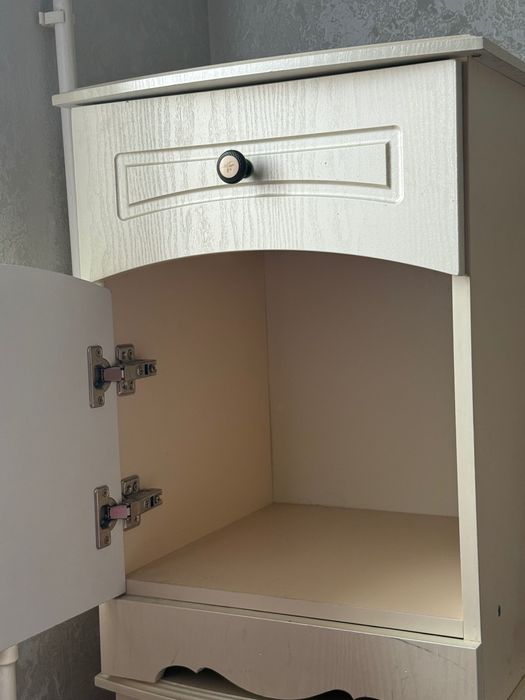 Тумба для спальни