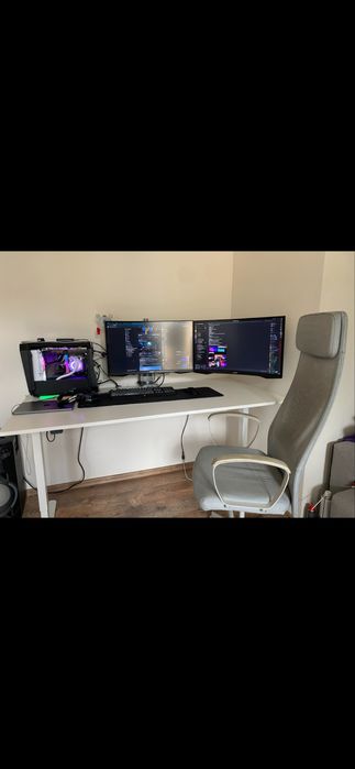 Регулируемо геймърско/офис бюро