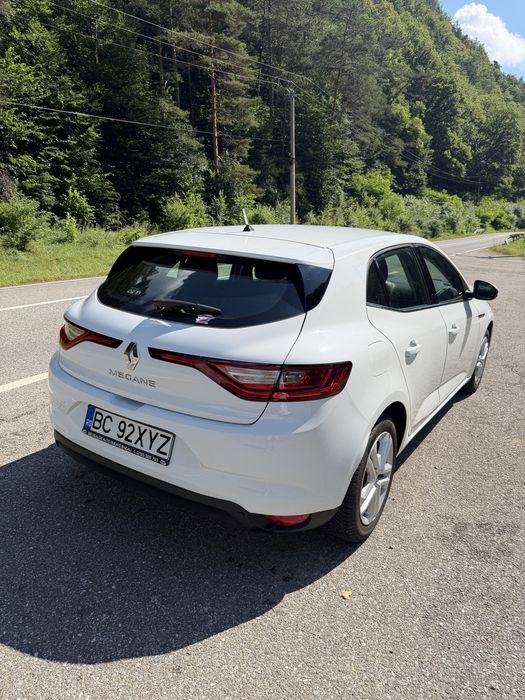 Renault Megane IV Hatchback 1.3 TCe 140 CP – 2019 | Înmatriculată RO | Apple CarPlay / Android Auto
