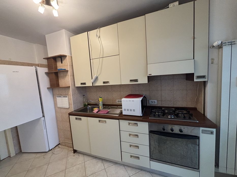 Vand mobila de bucatarie Scavolini (2,25m) utilizata