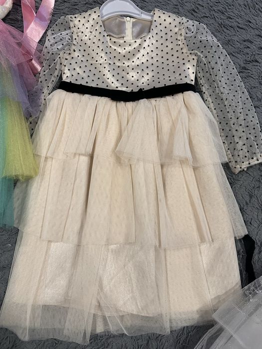 Продам платья для девочки