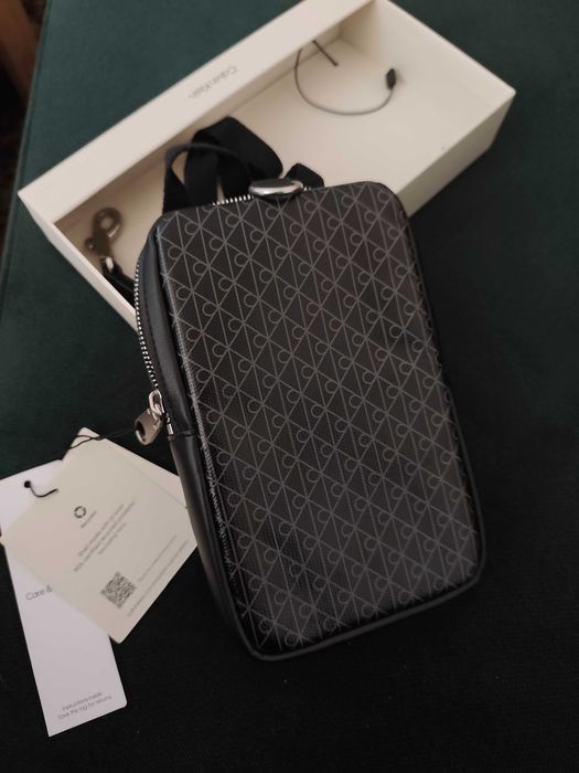 Мъжка чантичка Calvin Klein