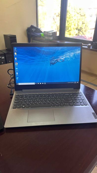ноутбук Lenovo corei3 1005G1