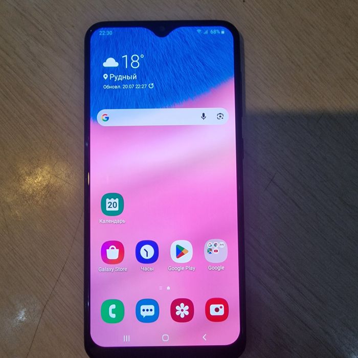 Продам Samsung galaxy A30s.