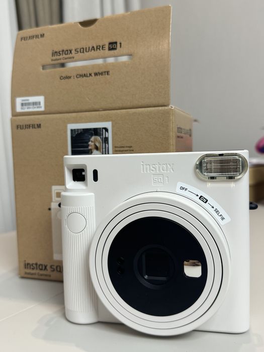 Instax Square SQ1