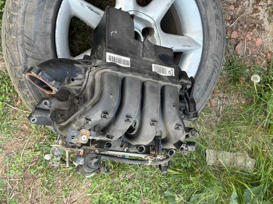 Впускной коллектор Opel Astra в сборе