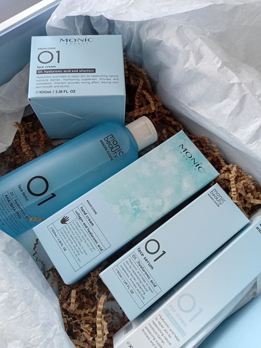 Набор косметики  MONIC