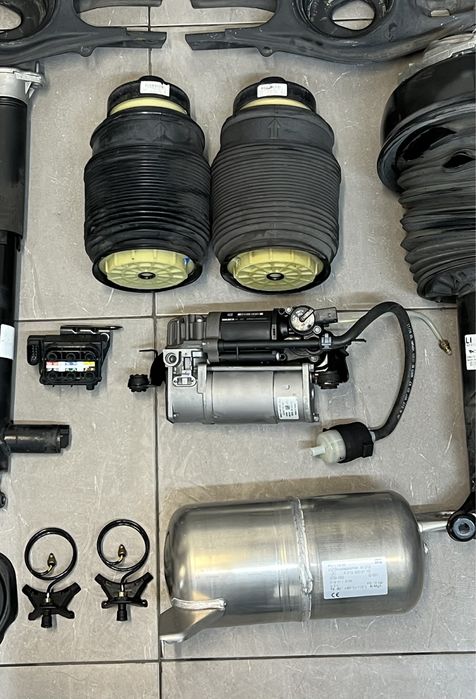 Airmatic задни възглавници и компресор за мерцедес w212 е класа