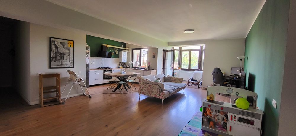 Apartament 3 Camere + 285 Mp curte