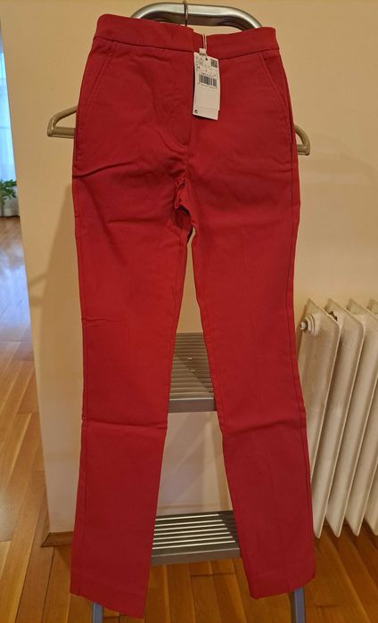 Нов панталон MANGO