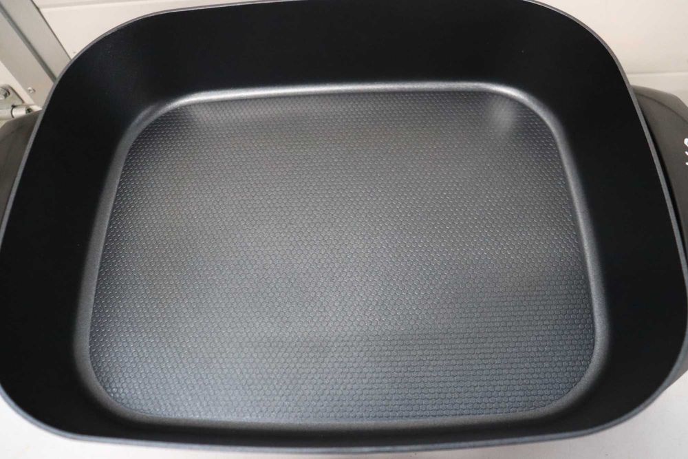 NEDIS Електрически тиган с незалепващо покритие и стъклен капак