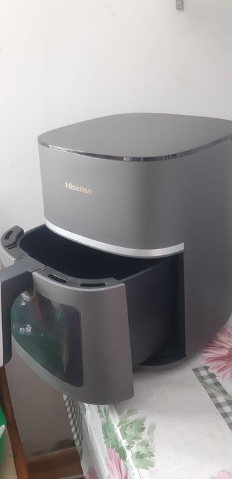 Friteuza cu aier cald Hisense