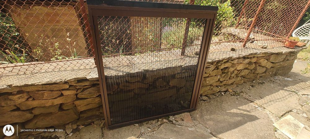 Продавам комарник тип плисе