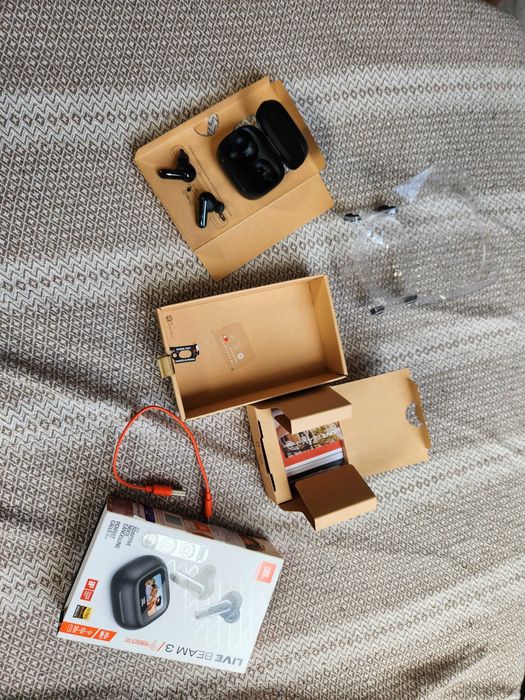 Слушалки JBL live beam 3