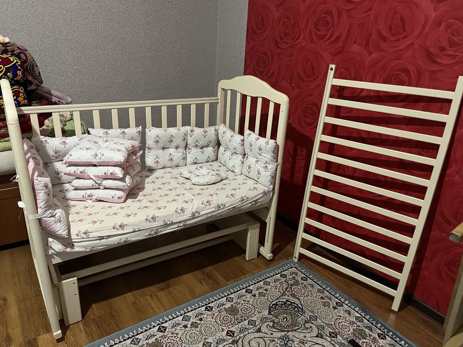 Детский кровать